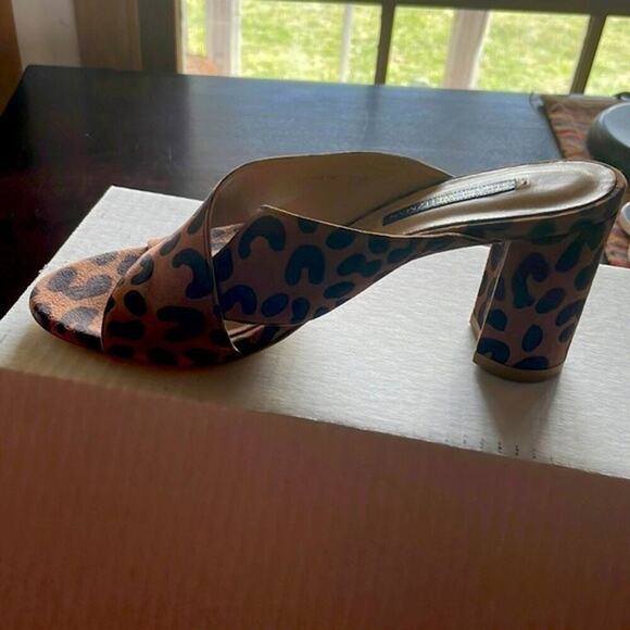 Stuart Weitzman Galena Crisscross sandals leopard print - Picture 3 of 9